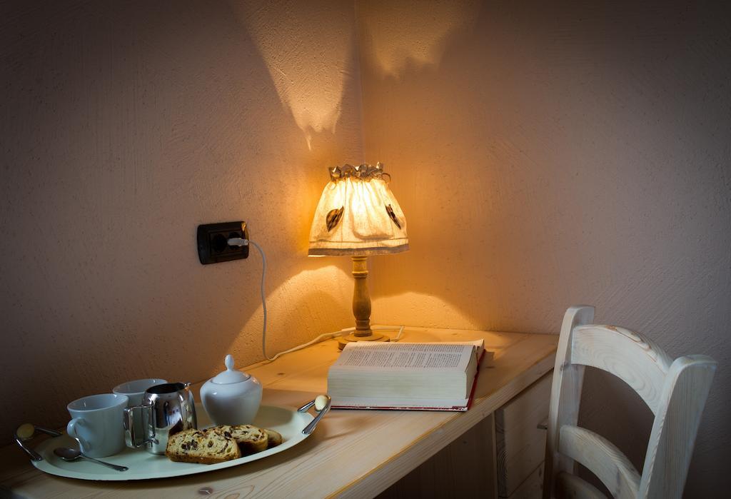 Chalet La Rugiada Bormio Room photo