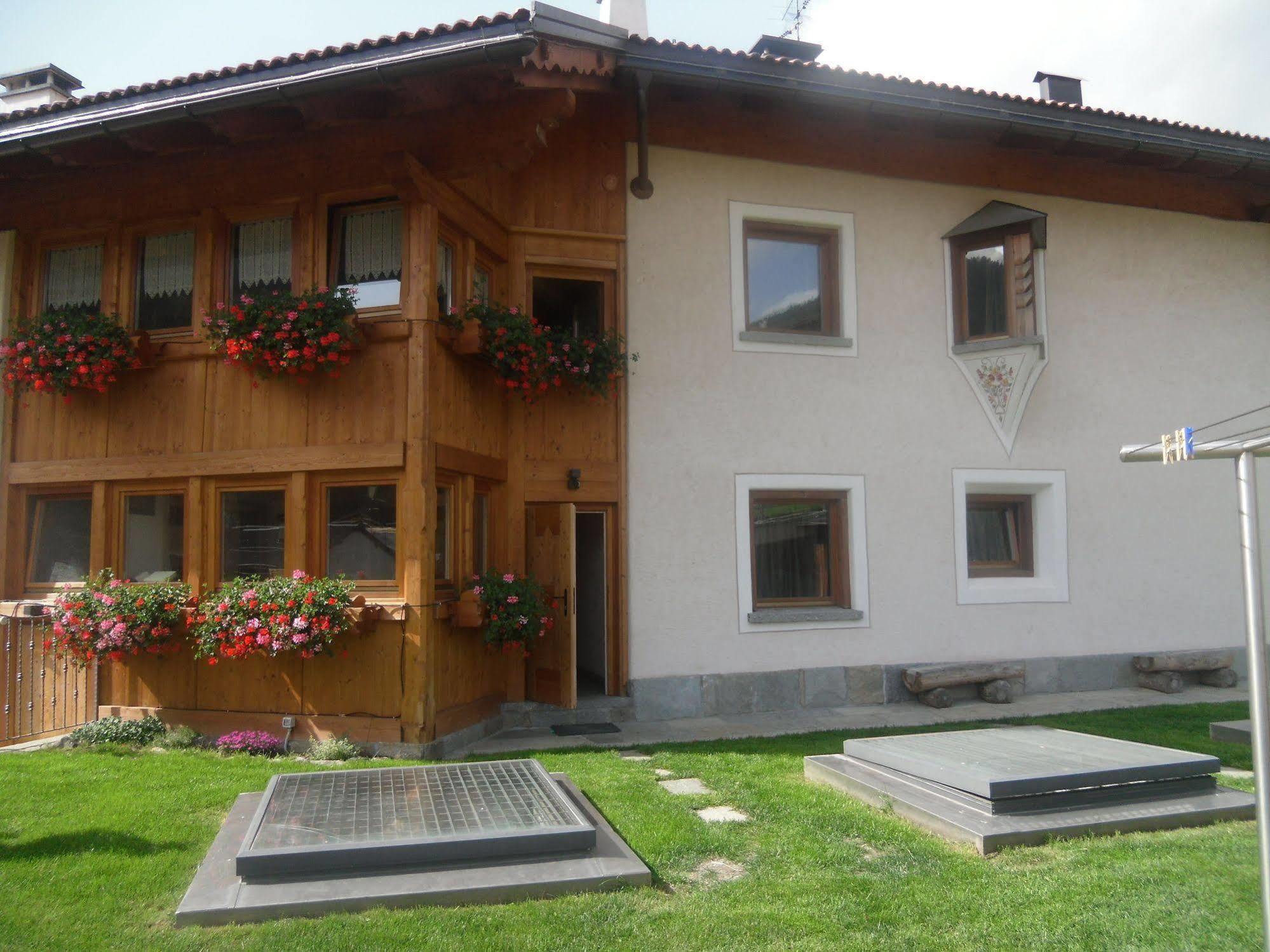 Chalet La Rugiada Bormio Exterior photo
